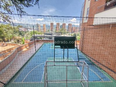 Apartamento en arriendo en Castropol, Medellín · foto 20 de 20