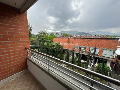 Apartamento de 3 alcobas en arriendo en Zuñiga, Envigado, 113 m² · foto 3 de 19