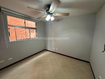 Apartamento de 3 alcobas en arriendo en Zuñiga, Envigado, 113 m² · foto 10 de 19