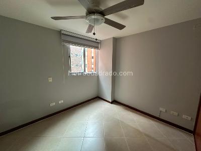 Apartamento de 3 alcobas en arriendo en Zuñiga, Envigado, 113 m² · foto 12 de 19