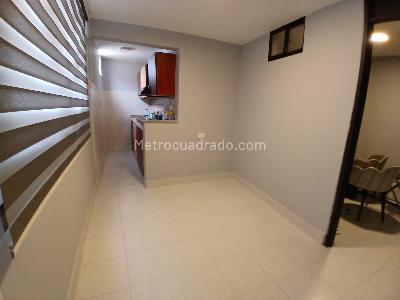 Apartamento de 2 alcobas en arriendo en Laureles, Medellín, 110 m² · foto 2 de 13
