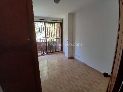 Apartamento en arriendo en La America, Medellín · foto 6 de 12
