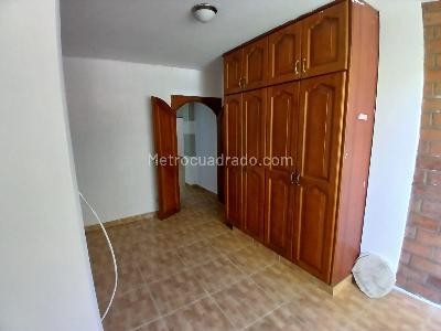 Apartamento en arriendo en La America, Medellín · foto 7 de 12
