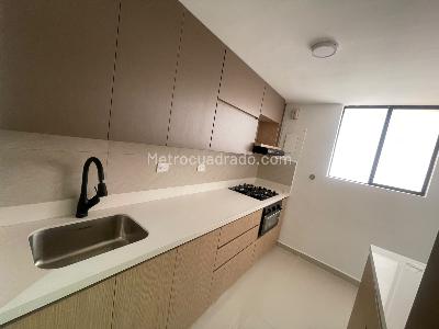 Apartamento de 5 alcobas en arriendo en La Nubia, Medellín, 133 m² · foto 4 de 20