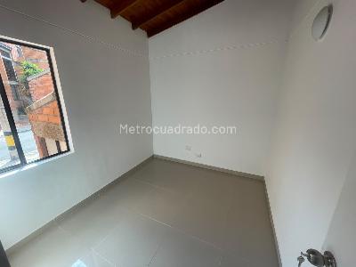 Apartamento de 5 alcobas en arriendo en La Nubia, Medellín, 133 m² · foto 7 de 20