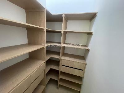 Apartamento de 5 alcobas en arriendo en La Nubia, Medellín, 133 m² · foto 13 de 20