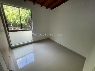 Apartamento de 5 alcobas en arriendo en La Nubia, Medellín, 133 m² · foto 15 de 20