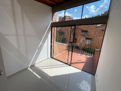 Apartamento de 5 alcobas en arriendo en La Nubia, Medellín, 133 m² · foto 16 de 20