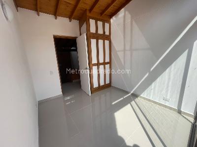 Apartamento de 5 alcobas en arriendo en La Nubia, Medellín, 133 m² · foto 17 de 20