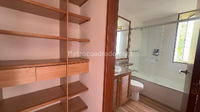 Apartamento en arriendo en San Lucas, Medellín · foto 13 de 14