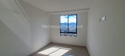 Apartamento en venta en Loma Del Indio, Medellín · foto 10 de 18