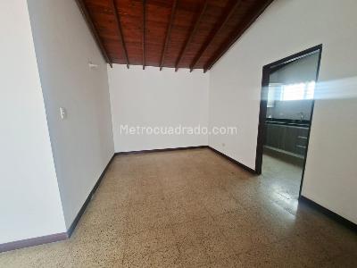 Apartamento de 4 alcobas en arriendo en Laureles, Medellín, 200 m² · foto 10 de 19
