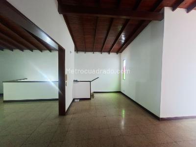 Apartamento de 4 alcobas en arriendo en Laureles, Medellín, 200 m² · foto 6 de 19