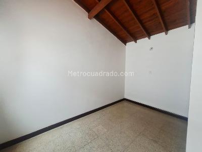 Apartamento de 4 alcobas en arriendo en Laureles, Medellín, 200 m² · foto 7 de 19