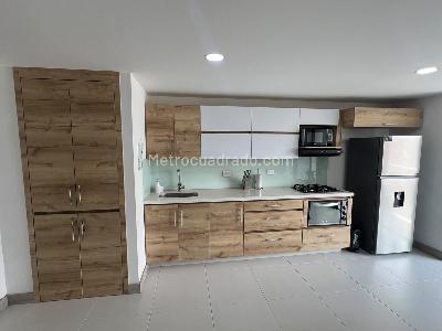 Apartamento de 2 alcobas en arriendo en San Joaquin, Medellín, 75 m² · foto 2 de 14