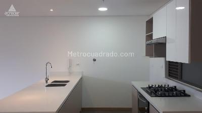 Apartamento de 1 alcoba en arriendo en Los Gonzalez, Medellín, 67 m² · foto 9 de 19
