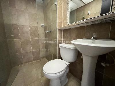 Apartamento de 3 alcobas en venta en Sabaneta, Sabaneta, 58 m² · foto 18 de 19