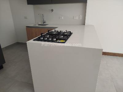 Apartamento de 1 alcoba en arriendo en Avenida Las Vegas, Medellín, 40 m² · foto 2 de 14