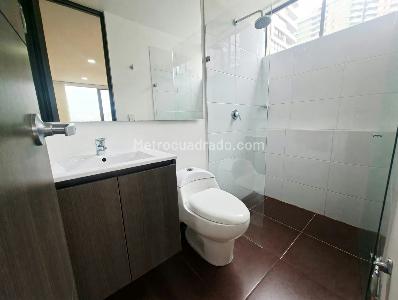 Apartamento de 3 alcobas en arriendo en Las Lomas, Medellín, 70 m² · foto 10 de 12