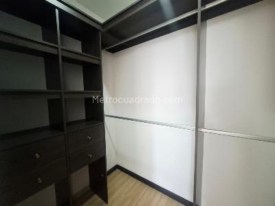 Apartamento de 3 alcobas en arriendo en Las Lomas, Medellín, 70 m² · foto 11 de 12