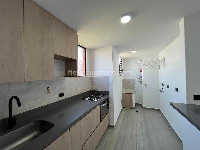 Apartamento de 1 alcoba en arriendo en Manila, Medellín, 56 m² · foto 2 de 14