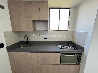 Apartamento de 1 alcoba en arriendo en Manila, Medellín, 56 m² · foto 3 de 14