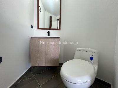 Apartamento de 1 alcoba en arriendo en Manila, Medellín, 56 m² · foto 4 de 14