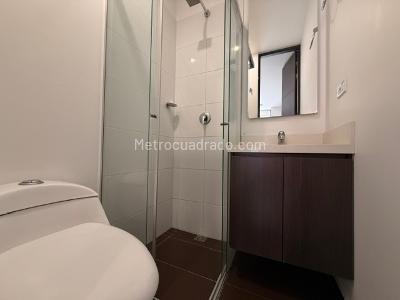 Apartamento de 3 alcobas en venta en Altos Del Poblado, Medellín, 67 m² · foto 6 de 13