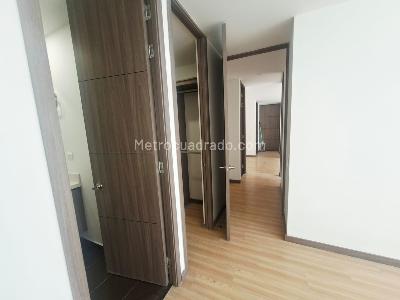 Apartamento de 2 alcobas en arriendo en Las Lomas, Medellín, 70 m² · foto 12 de 17