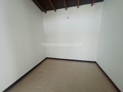 Casa de 3 alcobas en arriendo en El Trianon, Envigado, 80 m² · foto 10 de 14