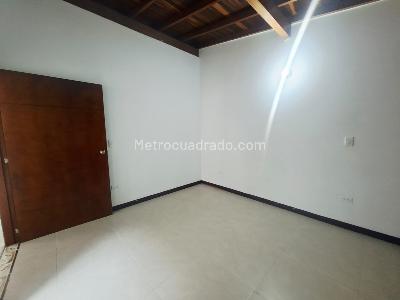 Casa de 3 alcobas en arriendo en El Trianon, Envigado, 80 m² · foto 13 de 14