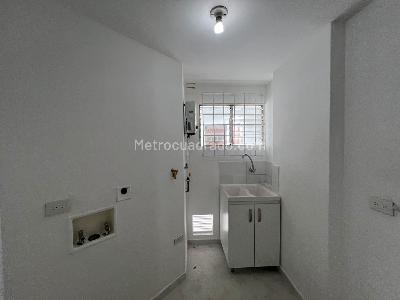 Apartamento de 2 alcobas en arriendo en El Velodromo, Medellín, 64 m² · foto 13 de 15