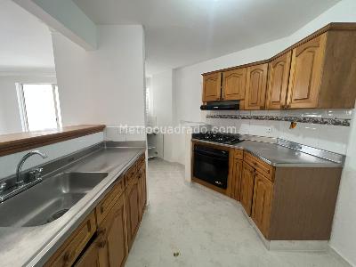 Apartamento de 2 alcobas en arriendo en El Velodromo, Medellín, 64 m² · foto 2 de 15