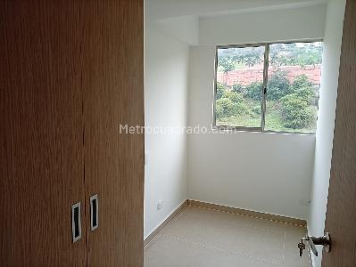 Apartamento de 3 alcobas en arriendo en Fuente Clara, Medellín, 49 m² · foto 9 de 15