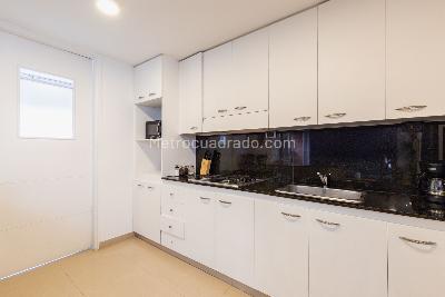 Apartamento de 1 alcoba en arriendo en Lalinde, Medellín, 76 m² · foto 8 de 20