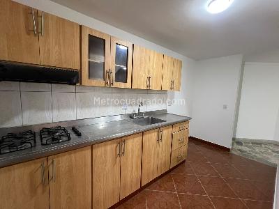 Apartamento de 3 alcobas en arriendo en Calasanz, Medellín, 90 m² · foto 3 de 19