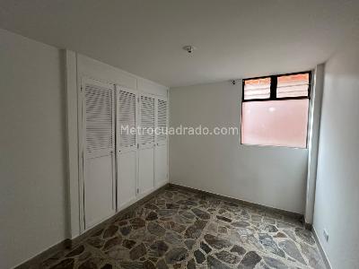 Apartamento de 3 alcobas en arriendo en Calasanz, Medellín, 90 m² · foto 9 de 19