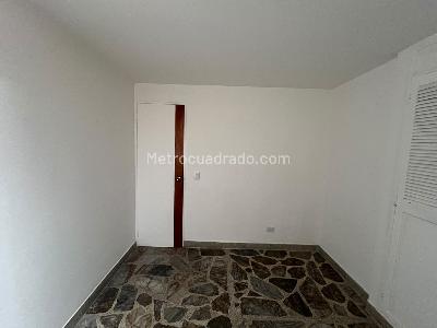 Apartamento de 3 alcobas en arriendo en Calasanz, Medellín, 90 m² · foto 10 de 19