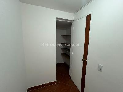 Apartamento de 3 alcobas en arriendo en Calasanz, Medellín, 90 m² · foto 17 de 19