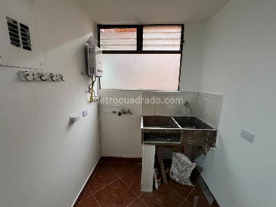 Apartamento de 3 alcobas en arriendo en Calasanz, Medellín, 90 m² · foto 18 de 19