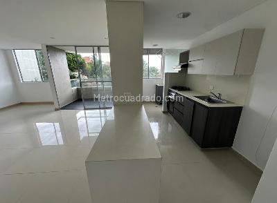 Apartamento de 2 alcobas en arriendo en El Esmeraldal, Envigado, 76 m² · foto 3 de 13