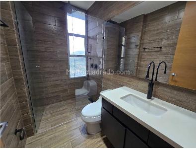 Apartamento de 3 alcobas en arriendo en San Lucas, Medellín, 330 m² · foto 13 de 13