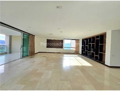 Apartamento de 3 alcobas en arriendo en San Lucas, Medellín, 330 m² · foto 9 de 13