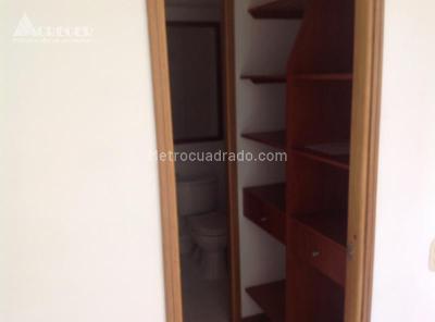 Apartamento de 3 alcobas en arriendo en Las Lomas, Medellín, 60 m² · foto 10 de 17