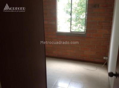 Apartamento de 3 alcobas en arriendo en Las Lomas, Medellín, 60 m² · foto 6 de 17