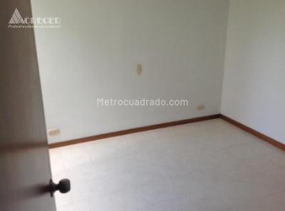 Apartamento de 3 alcobas en arriendo en Las Lomas, Medellín, 60 m² · foto 9 de 17