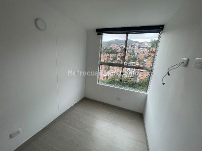 Apartamento de 3 alcobas en arriendo en Loma De Los Bernal, Medellín, 50 m² · foto 8 de 16