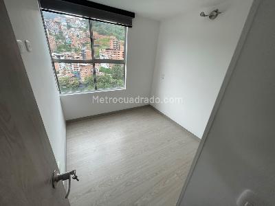 Apartamento de 3 alcobas en arriendo en Loma De Los Bernal, Medellín, 50 m² · foto 10 de 16