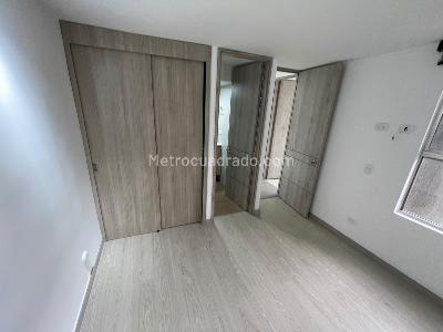 Apartamento de 3 alcobas en arriendo en Loma De Los Bernal, Medellín, 50 m² · foto 14 de 16