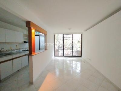 Apartamento de 2 alcobas en arriendo en Fatima, Medellín, 65 m² · foto 2 de 13